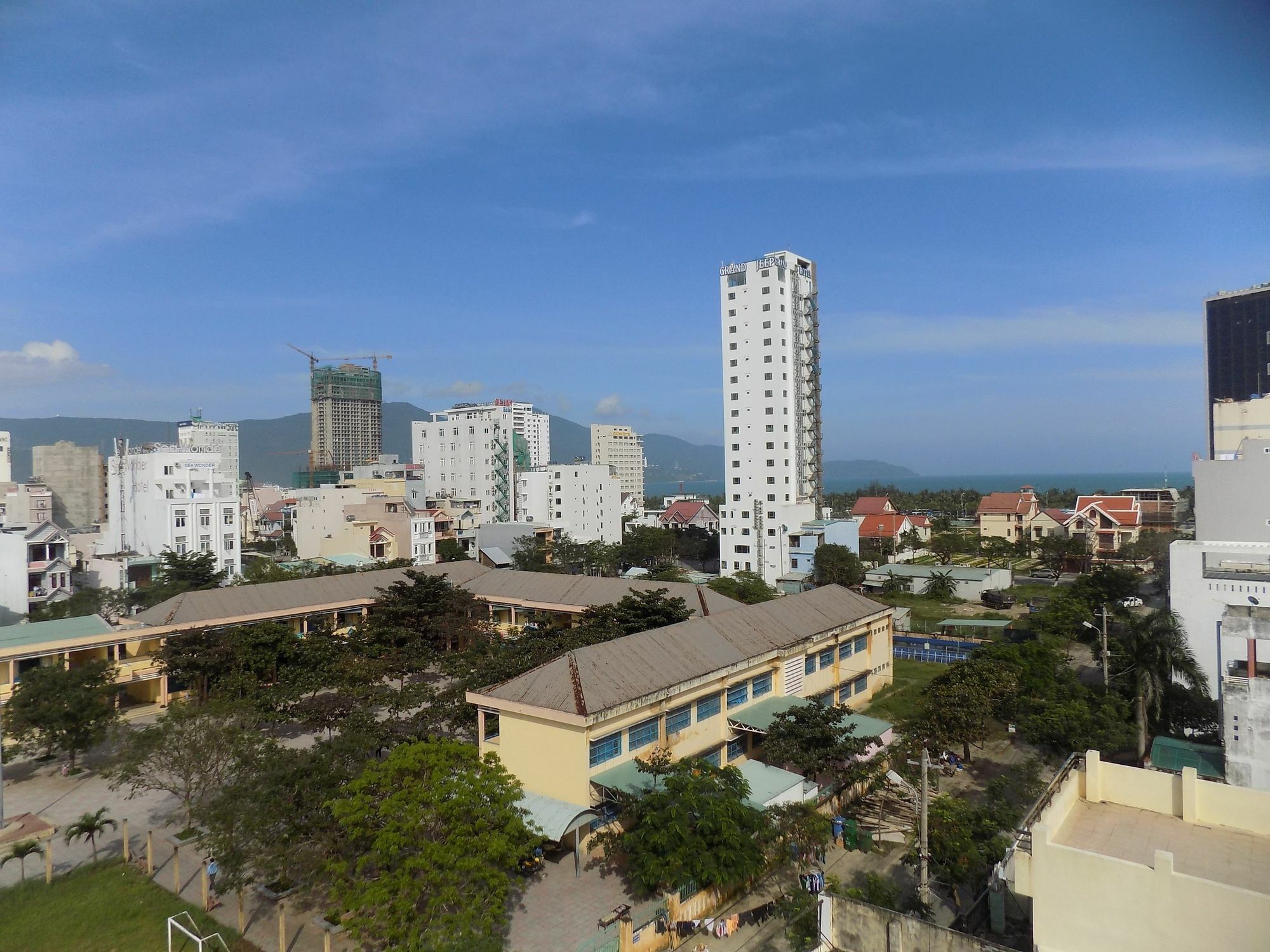 La Suite Hotel Danang Buitenkant foto